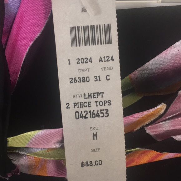 2-piexe top and mini skirt - Picture 3 of 6